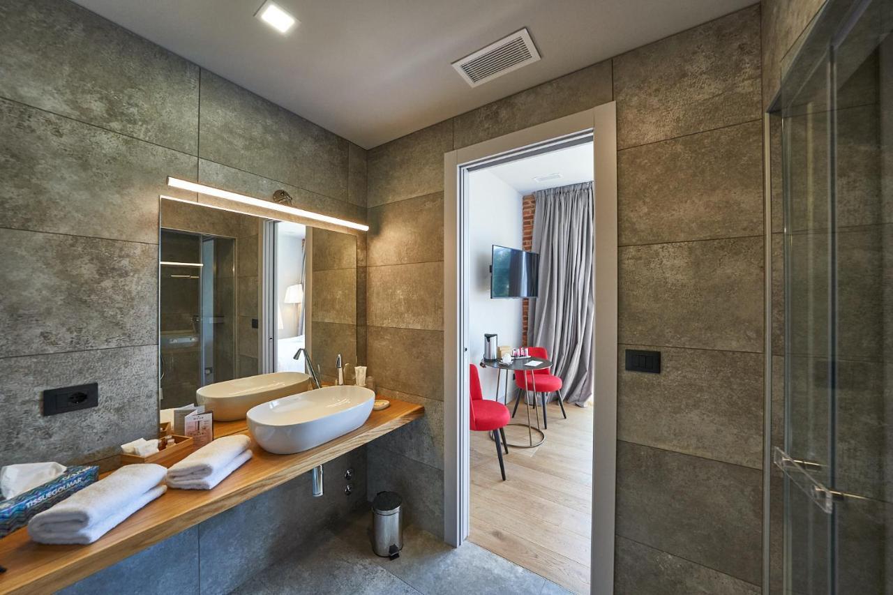 Отель Relais Cascina Era Сандильяно Экстерьер фото