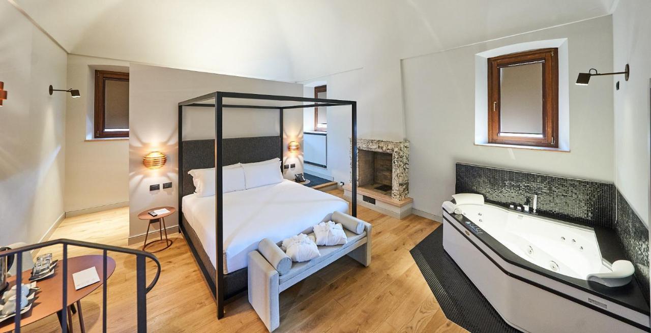 Отель Relais Cascina Era Сандильяно Экстерьер фото