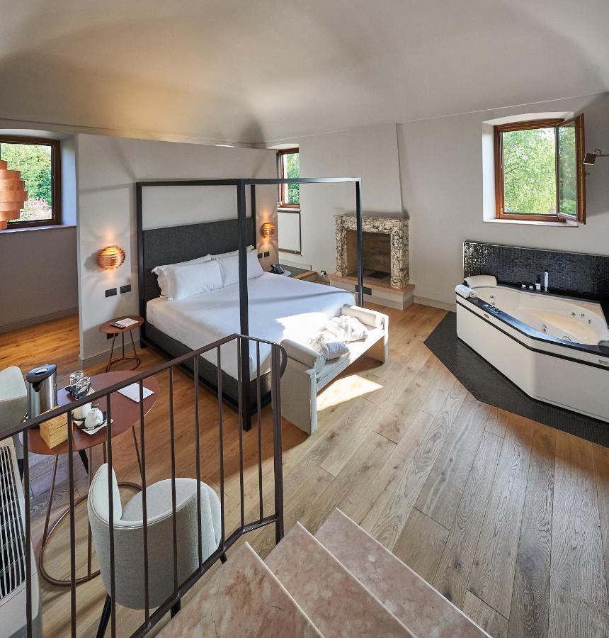 Отель Relais Cascina Era Сандильяно Экстерьер фото