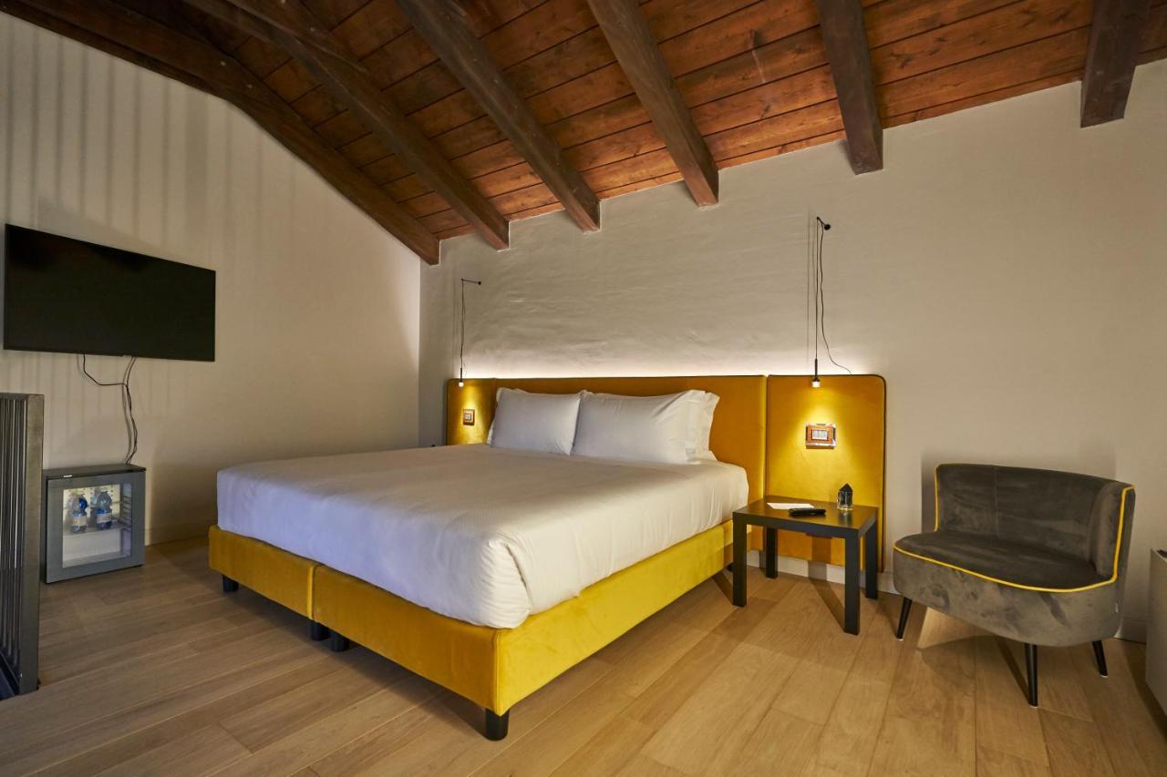 Отель Relais Cascina Era Сандильяно Экстерьер фото